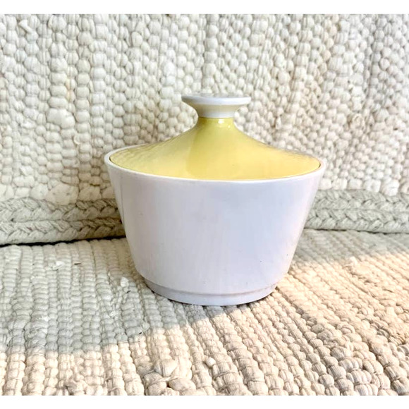 Vintage melamine sugar bowl pale yellow and white dish - Picture 2 of 10